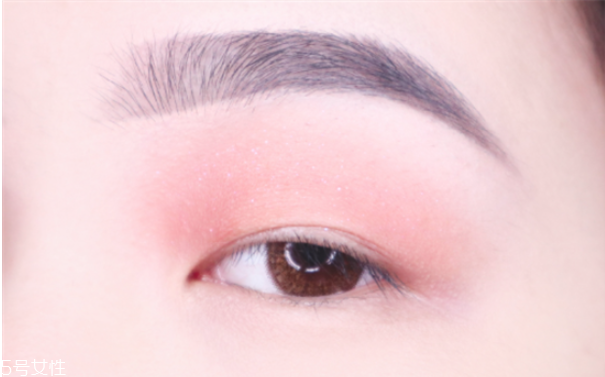 歐美妝容的步驟圖解 藍(lán)色煙熏妝讓你驚艷全場 歐美妝容的步驟圖解 藍(lán)色煙熏妝讓你驚艷全場