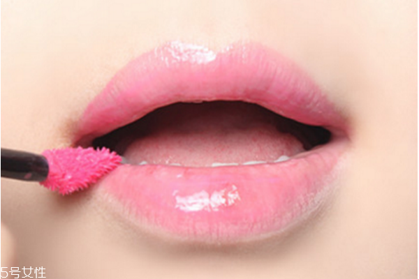 唇膏怎么涂好看圖解 漸變唇妝畫法 唇膏怎么涂好看圖解 漸變唇妝畫法