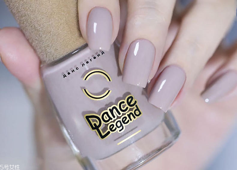 莫蘭迪色系指甲油有哪些 這幾個牌子顯白又耐看 莫蘭迪色系指甲油有哪些 這幾個牌子顯白又耐看