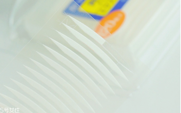 單眼皮怎么貼雙眼皮貼 貼網狀雙眼皮貼的方法