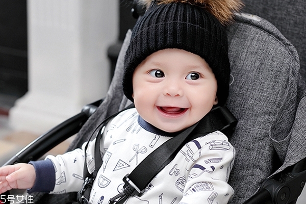 寶寶乳牙如何護(hù)理 寶寶牙齒護(hù)理方法大全 寶寶乳牙如何護(hù)理 寶寶牙齒護(hù)理方法大全