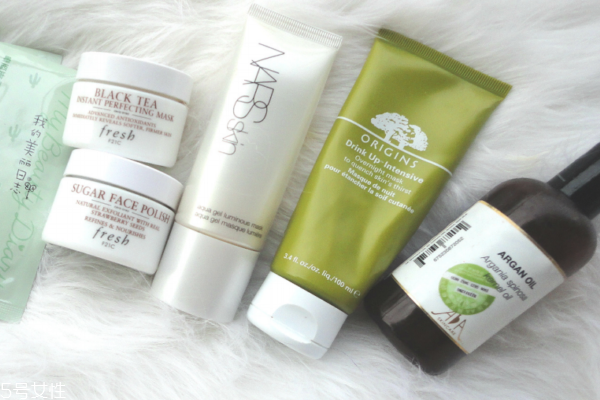 每天化妝怎么護理皮膚 做好3點顏值永固