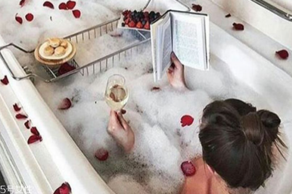 毛孔角化癥怎么治 4款專治身體乳推薦 毛孔角化癥怎么治 4款專治身體乳推薦