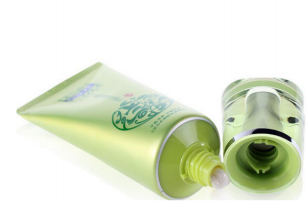 百雀羚洗面奶是氨基酸洗面奶嗎 是皂基洗面奶 百雀羚洗面奶是氨基酸洗面奶嗎 是皂基洗面奶