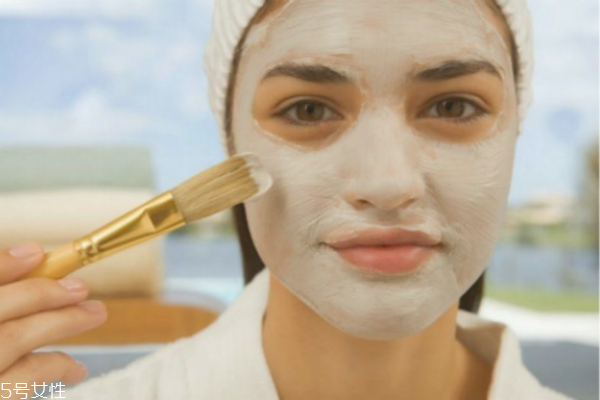 清潔面膜補(bǔ)水面膜順序 清潔面膜作用 清潔面膜補(bǔ)水面膜順序 清潔面膜作用