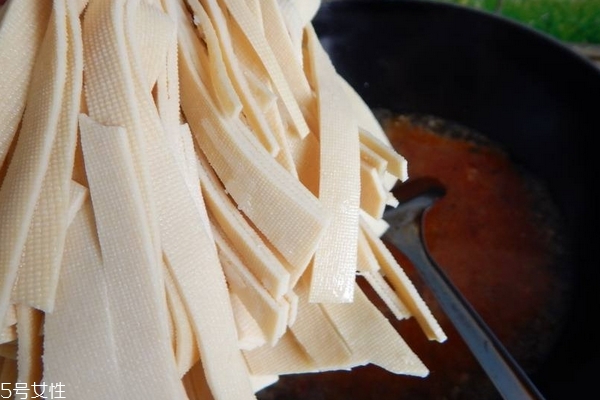 千張怎么打結(jié) 這個要點(diǎn)技巧