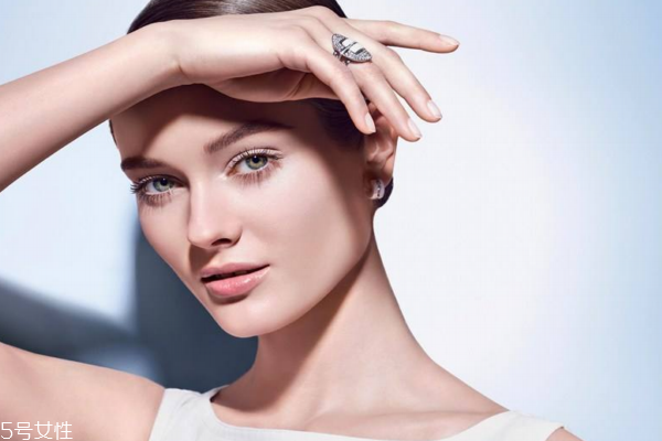 護(hù)膚品為什么會(huì)搓泥 逃不開(kāi)3大原因 護(hù)膚品為什么會(huì)搓泥 逃不開(kāi)3大原因