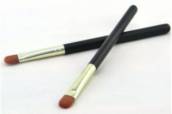 化妝工具哪個牌子好 手殘黨也變化妝達(dá)人