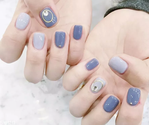 簡(jiǎn)約精致美甲圖片 5款內(nèi)涵美甲送給小仙女