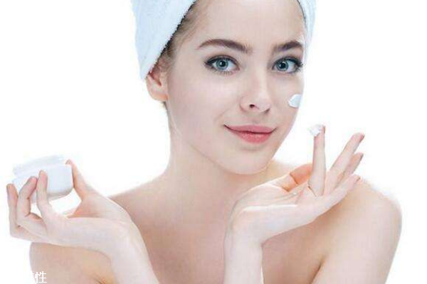 護膚的最佳時間 搞懂這些事半功倍 護膚的最佳時間 搞懂這些事半功倍