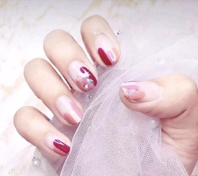 簡(jiǎn)約精致美甲圖片 5款內(nèi)涵美甲送給小仙女