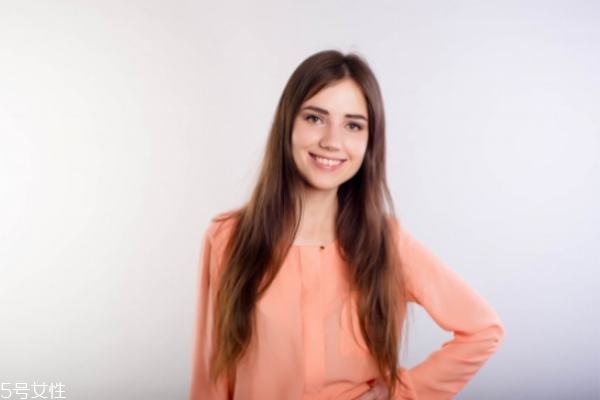 鹽水洗臉一周幾次 鹽水洗臉要注意的細節(jié)