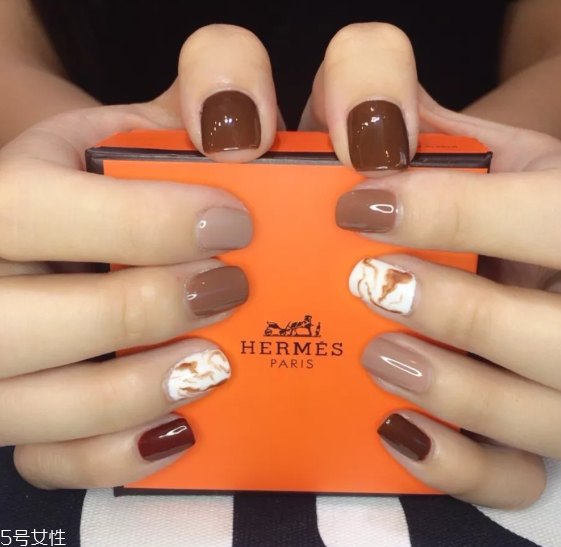 高級莫蘭迪色美甲圖片 這幾款盡顯低調(diào)淡雅氣質