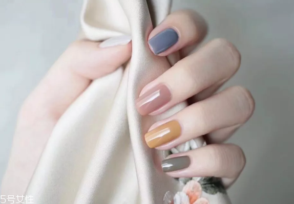 高級莫蘭迪色美甲圖片 這幾款盡顯低調(diào)淡雅氣質