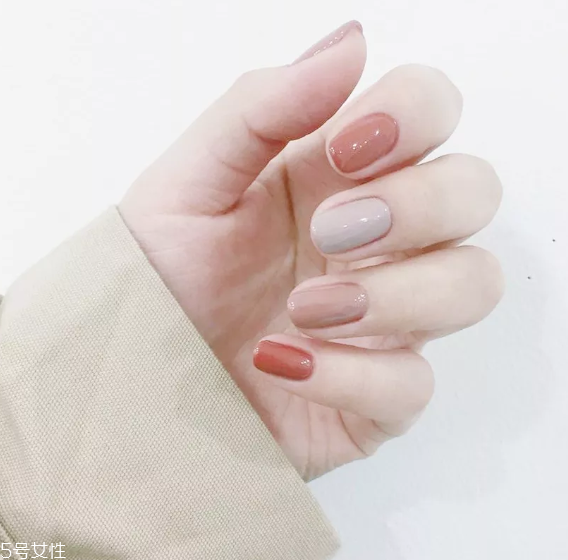 高級莫蘭迪色美甲圖片 這幾款盡顯低調(diào)淡雅氣質
