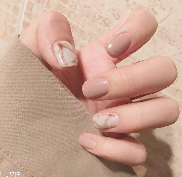 高級莫蘭迪色美甲圖片 這幾款盡顯低調(diào)淡雅氣質