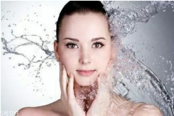 油性皮膚長痘痘怎么護(hù)理 油性皮膚長痘痘小竅門