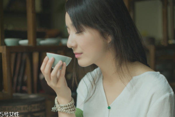 油性皮膚好嗎 油性皮膚護(hù)膚寶典 油性皮膚好嗎 油性皮膚護(hù)膚寶典