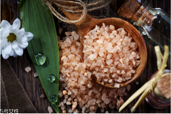 浴鹽可以殺螨蟲嗎 浴鹽的這些功效你知道嗎 浴鹽可以殺螨蟲嗎 浴鹽的這些功效你知道嗎