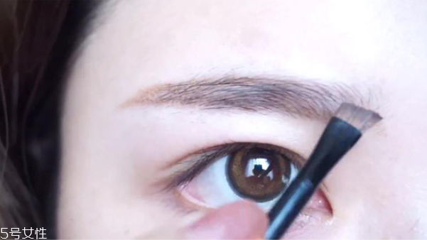 怎么化眉毛最簡(jiǎn)單最好看 一學(xué)就會(huì)的畫(huà)眉教程 怎么化眉毛最簡(jiǎn)單最好看 一學(xué)就會(huì)的畫(huà)眉教程