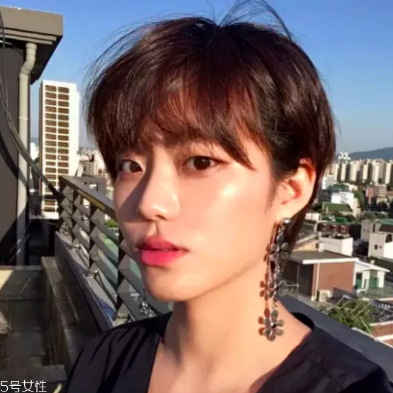 秋冬留什么短發(fā)好看 8款短發(fā)顯高又有魅力 秋冬留什么短發(fā)好看 8款短發(fā)顯高又有魅力