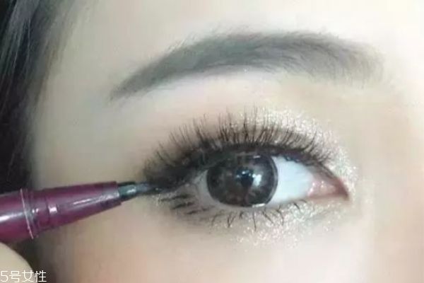 怎么畫睫毛好看 涂睫毛膏的技巧 怎么畫睫毛好看 涂睫毛膏的技巧