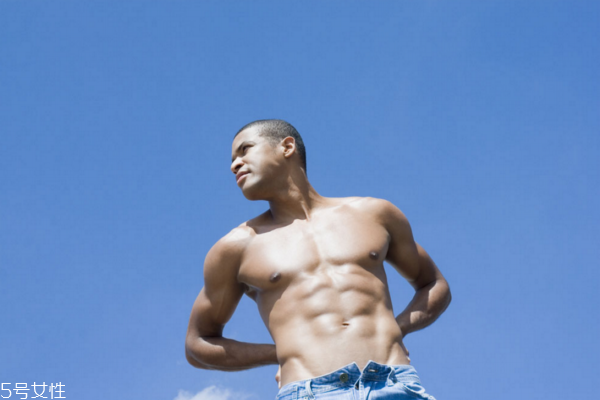 小動(dòng)作教你鍛煉腰腿力 走不動(dòng)加速衰老 小動(dòng)作教你鍛煉腰腿力 走不動(dòng)加速衰老