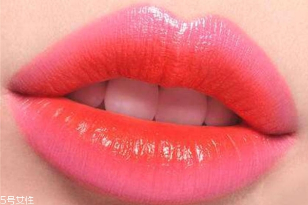 4種日常簡(jiǎn)單唇妝畫(huà)法 快速為日常妝帶來(lái)新鮮感