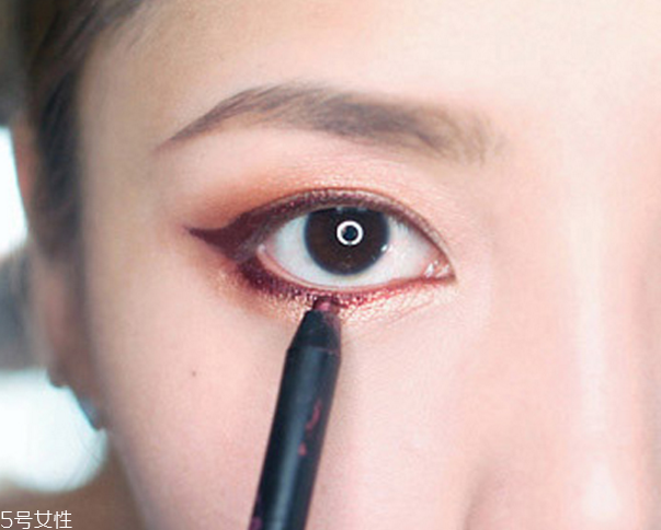 秋冬慵懶妝容教程 溫柔美膩的秋冬妝容 秋冬慵懶妝容教程 溫柔美膩的秋冬妝容