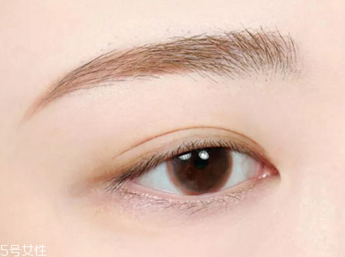 秋冬慵懶妝容教程 溫柔美膩的秋冬妝容 秋冬慵懶妝容教程 溫柔美膩的秋冬妝容