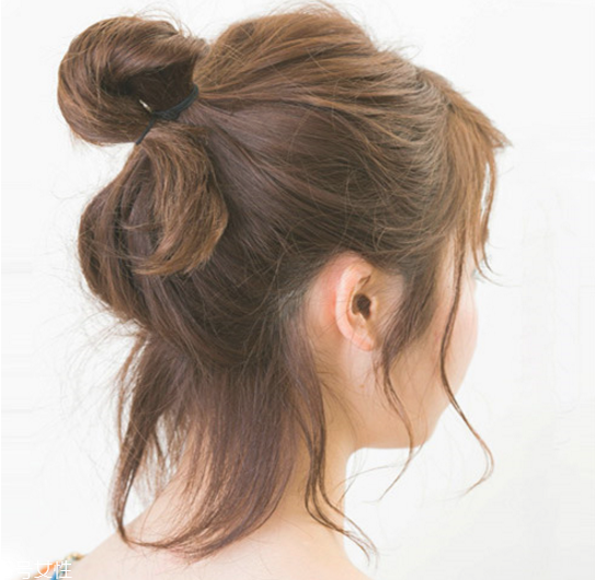 如何自己做簡單盤發(fā) 雙丸子頭最好看的扎法 如何自己做簡單盤發(fā) 雙丸子頭最好看的扎法