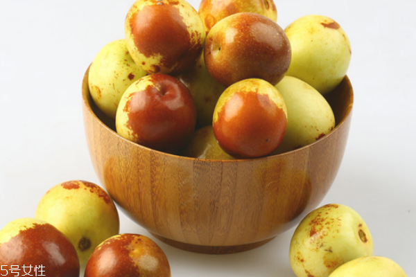 冬棗是熱性還是涼性 冬棗和紅棗的區(qū)別 冬棗是熱性還是涼性 冬棗和紅棗的區(qū)別