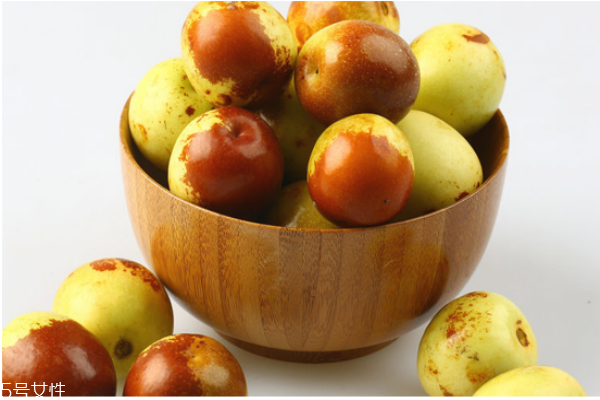 冬棗是熱性還是涼性 冬棗和紅棗的區(qū)別 冬棗是熱性還是涼性 冬棗和紅棗的區(qū)別