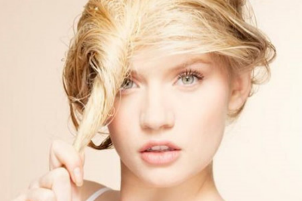 一到冬天頭發(fā)容易開叉，這可怎么辦