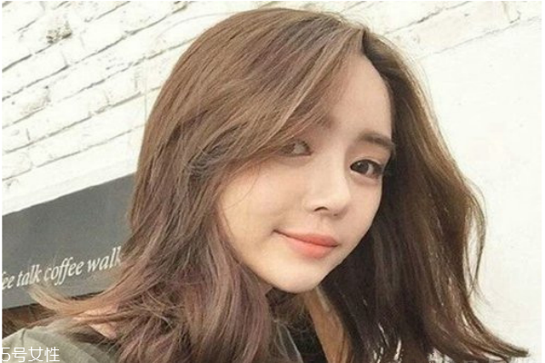 冬天適合弄什么發(fā)型 個(gè)性染發(fā)圖片 冬天適合弄什么發(fā)型 個(gè)性染發(fā)圖片