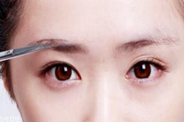 怎么畫眉毛看起來不臟 自然清透的眉形畫法 怎么畫眉毛看起來不臟 自然清透的眉形畫法