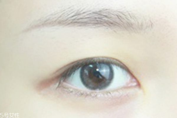 眼睛短怎么化妝 眼妝技巧大合集 眼睛短怎么化妝 眼妝技巧大合集