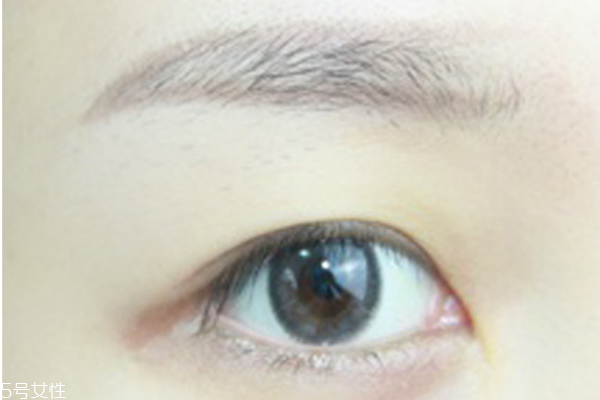 眼睛短怎么化妝 眼妝技巧大合集 眼睛短怎么化妝 眼妝技巧大合集