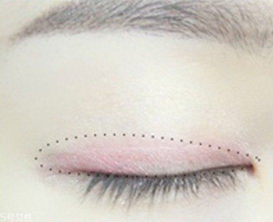 眼睛短怎么化妝 眼妝技巧大合集 眼睛短怎么化妝 眼妝技巧大合集