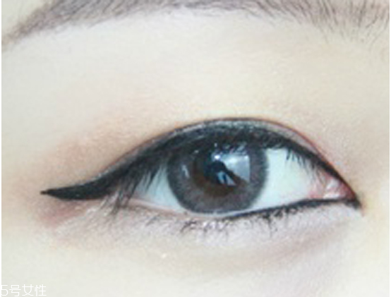 眼睛短怎么化妝 眼妝技巧大合集 眼睛短怎么化妝 眼妝技巧大合集