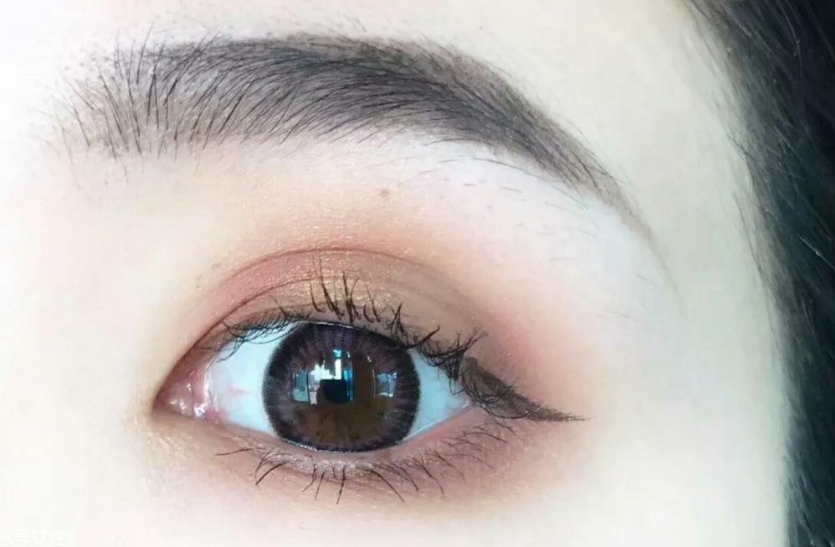 眼睛短怎么化妝 眼妝技巧大合集 眼睛短怎么化妝 眼妝技巧大合集