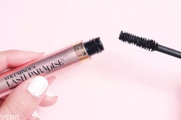 睫毛往下垂怎么辦 3招解決易塌睫毛 睫毛往下垂怎么辦 3招解決易塌睫毛