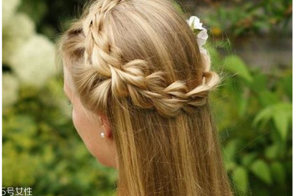 拉直的頭發(fā)怎么扎好看 拉直頭發(fā)多久可以扎頭發(fā) 拉直的頭發(fā)怎么扎好看 拉直頭發(fā)多久可以扎頭發(fā)