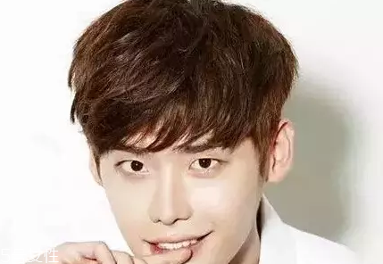 女生最喜歡男生什么發(fā)型 第5款經(jīng)典不敗男人味 女生最喜歡男生什么發(fā)型 第5款經(jīng)典不敗男人味