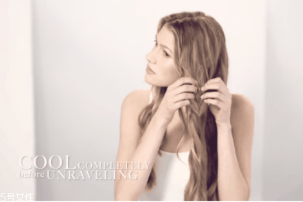 自己卷發(fā)怎么弄 卷發(fā)自己在家怎么打理 自己卷發(fā)怎么弄 卷發(fā)自己在家怎么打理