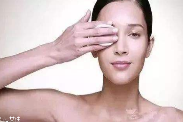 這些習(xí)慣會(huì)讓你毀容，你中招了嗎