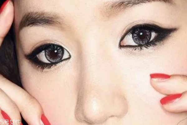 各種眼線畫法大集合，總有一種適合你