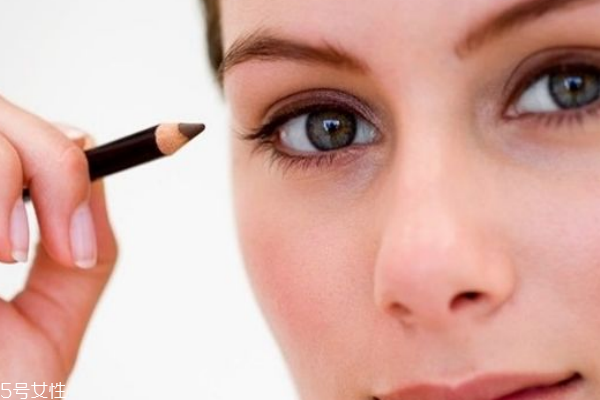 各種眼線畫法大集合，總有一種適合你