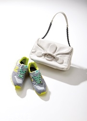 亮色西裝外套搭配方法 3招提高你的辨識(shí)度 亮色西裝外套搭配方法 3招提高你的辨識(shí)度