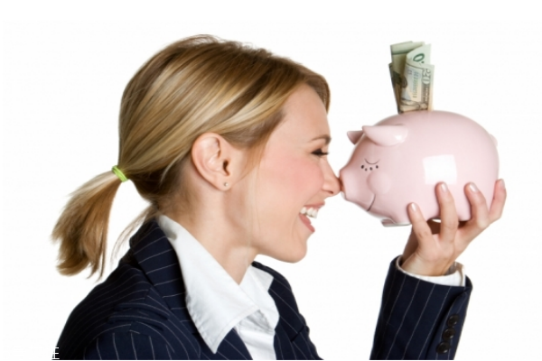 小黃瓜眼霜適合什么年齡 眼霜的正確使用順序 小黃瓜眼霜適合什么年齡 眼霜的正確使用順序